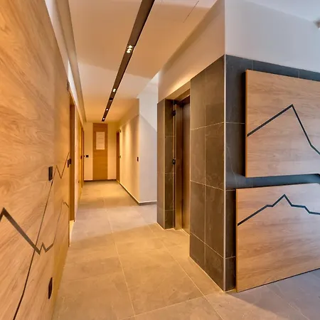 Apartment Silver Sky 11 *